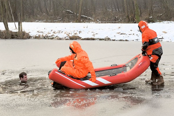 liferaft Rescue TIP-BOARD liferaft water and ice rescues surface rescue drowning saving