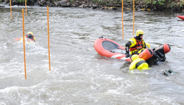 SEABOB-SEABOB-Rescue-powerful-waterjet-for-rescue-on-and-under-water