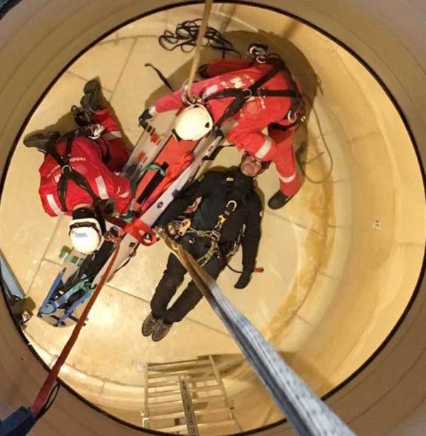 Confined-Space-SLIX-Stretcher-rescue