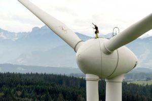 safety-harness-(Edelrid)-windmill-fall-protection