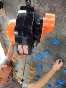HONOR CWD20 auto belay man climbing safe