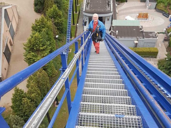 HONORail-8800-System-Vertical-Fall-Protection-Rollercoaster