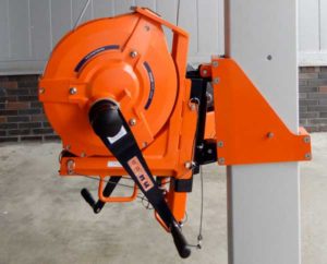 MRW33-man-riding-winch-max-33-meter-tripod-close-up